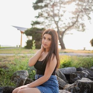 Meet your Posher, Maria